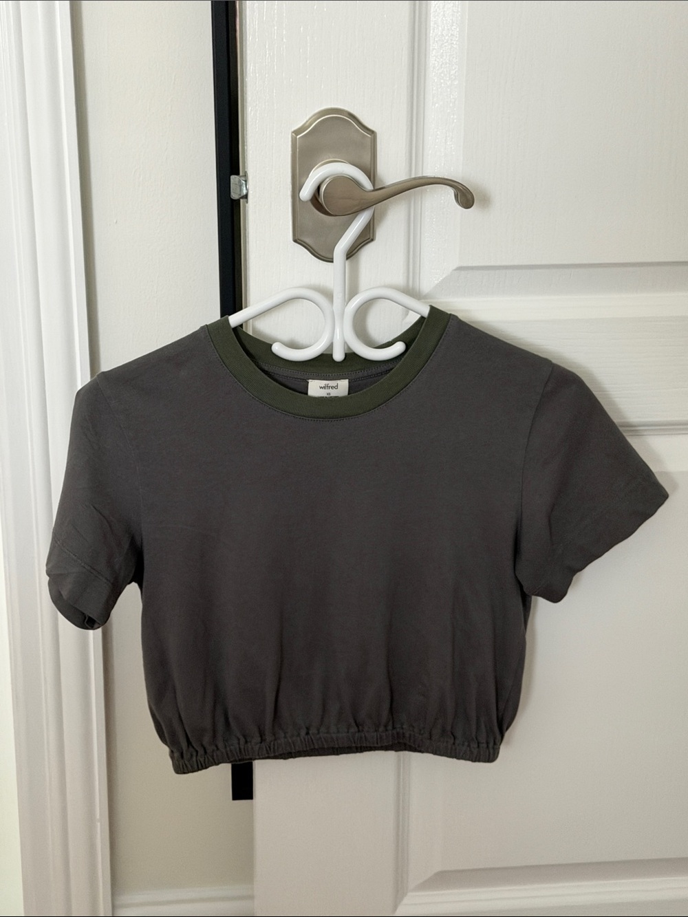 Wilfred Army Green Cropped Tee